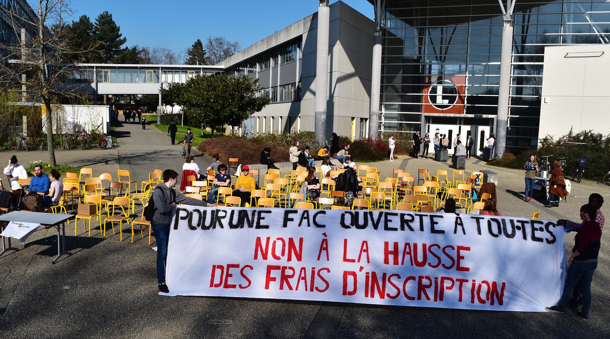 La hausse des frais d’inscription toujours aussi néfaste !